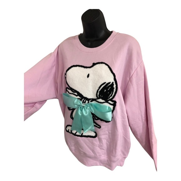 Peanuts Snoopy with oversized blue satin bow pink sweatshirt size large new‎ - Picture 1 of 17